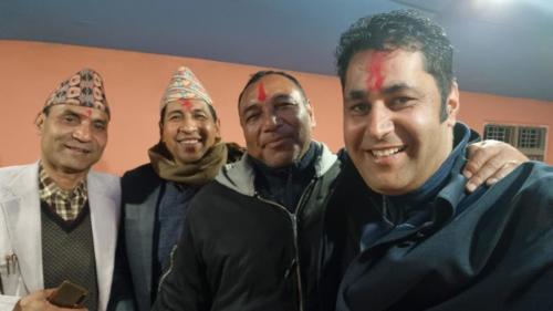 मलाइ पढाउनुहुने गुरुहरु देबेन्द्र सर, राम सर, राम सर संग 