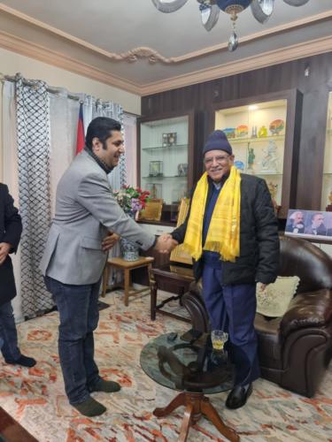 नेपाल कम्यूनिष्ठ पार्टी माओवादी केन्द्रकोका अध्यक्ष कमरेड प्रचण्डलाइ जापान भ्रमणको औपचारीक निम्ता दिदाको क्षण 